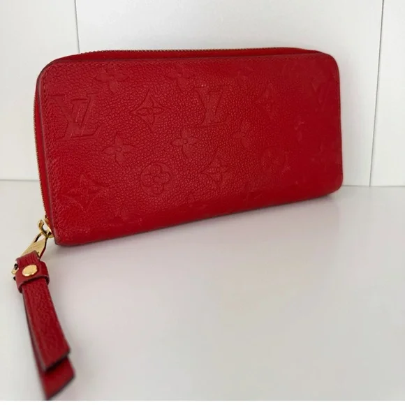 Louis Vuitton  Monogram Wallet - Picture 7 of 16